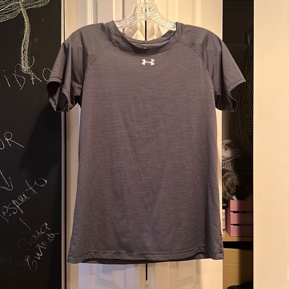 Under Armour exercise tshirt size small black and white striped